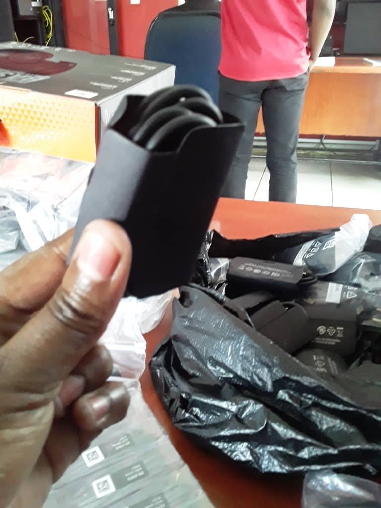25W super fast charger with type C brick Image 3
