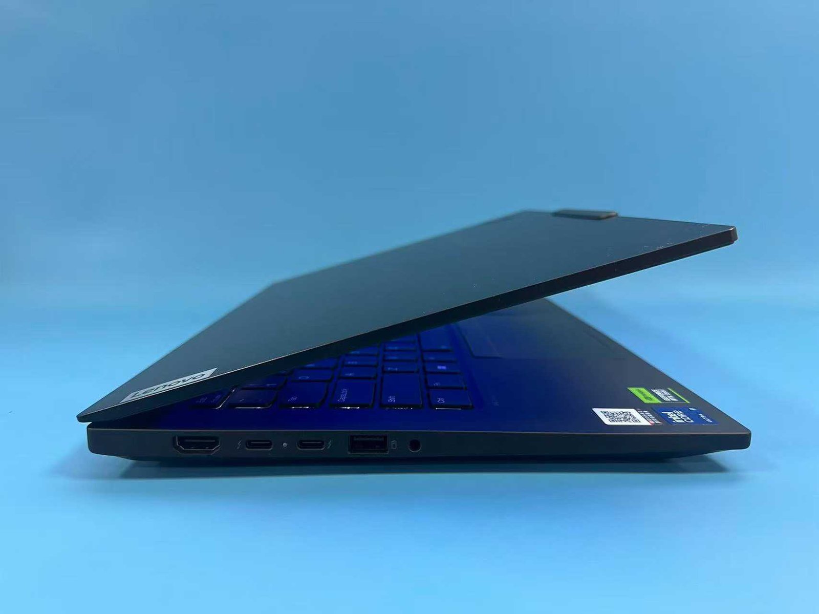 2026 Lenovo Thinkpad T14P Image 2