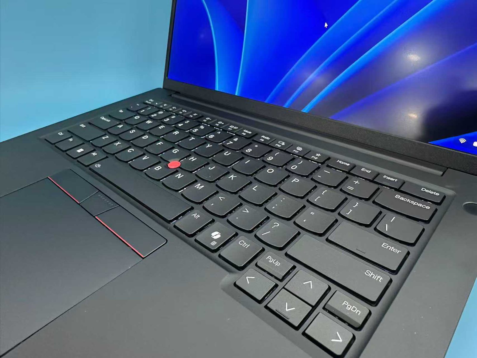 2026 Lenovo Thinkpad T14P Image 5