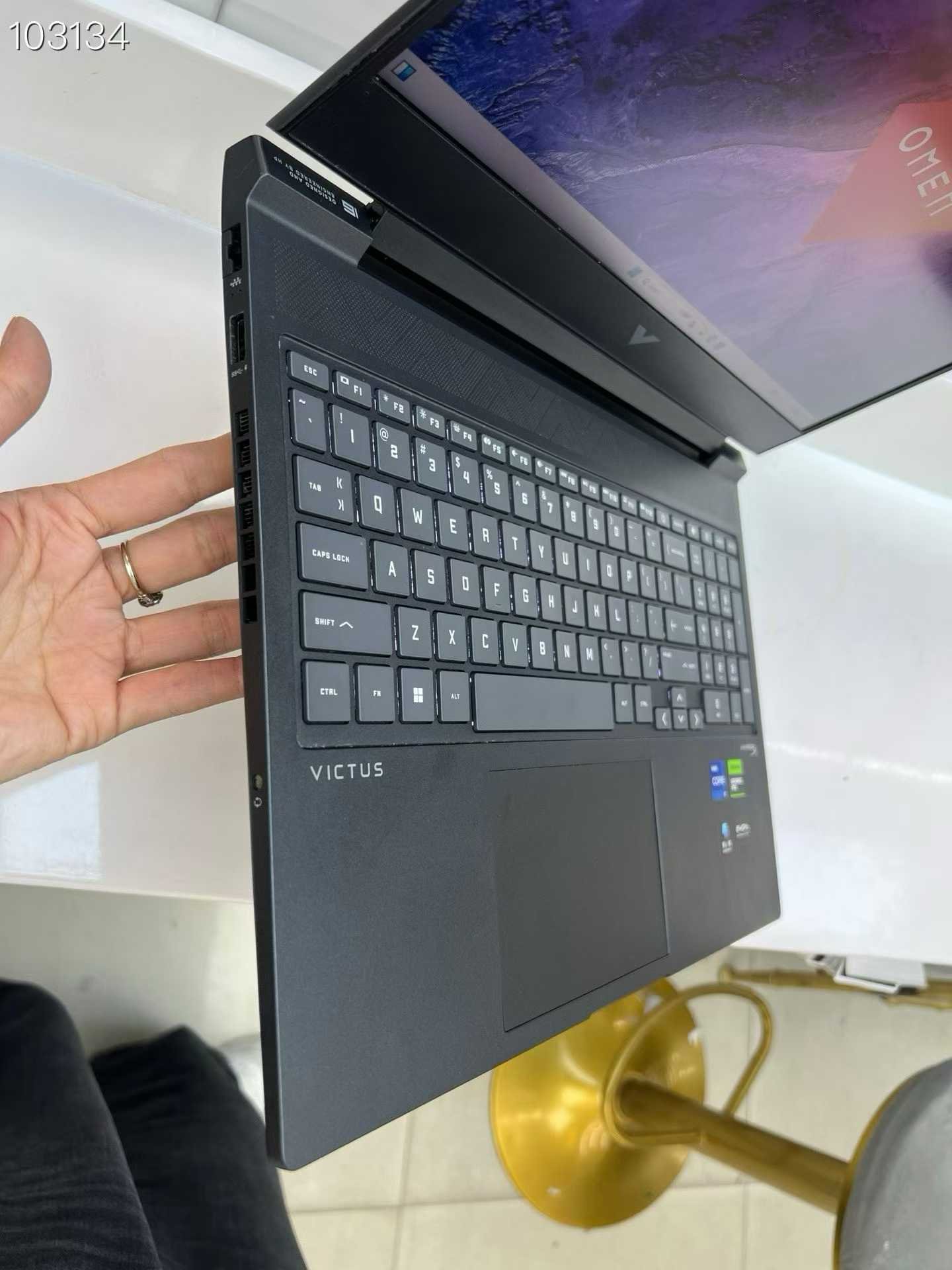 2024-2025  HP VICTUS Image 3