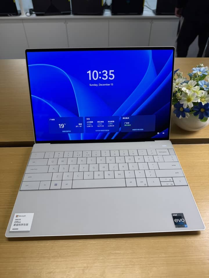 dell xps 13 Plus Image 1