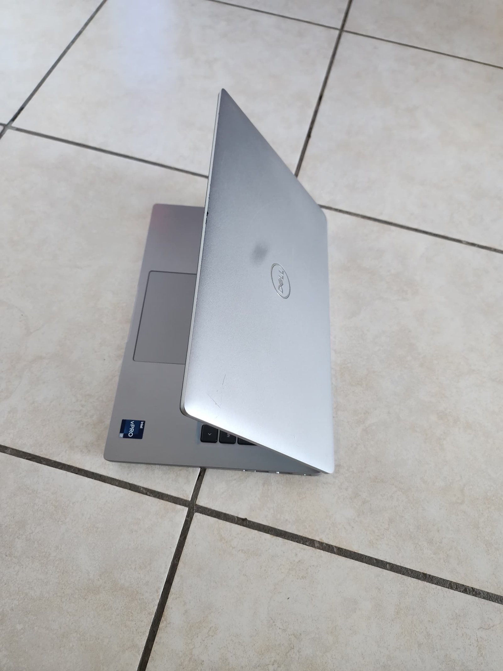 Dell Latitude 5440 Image 4