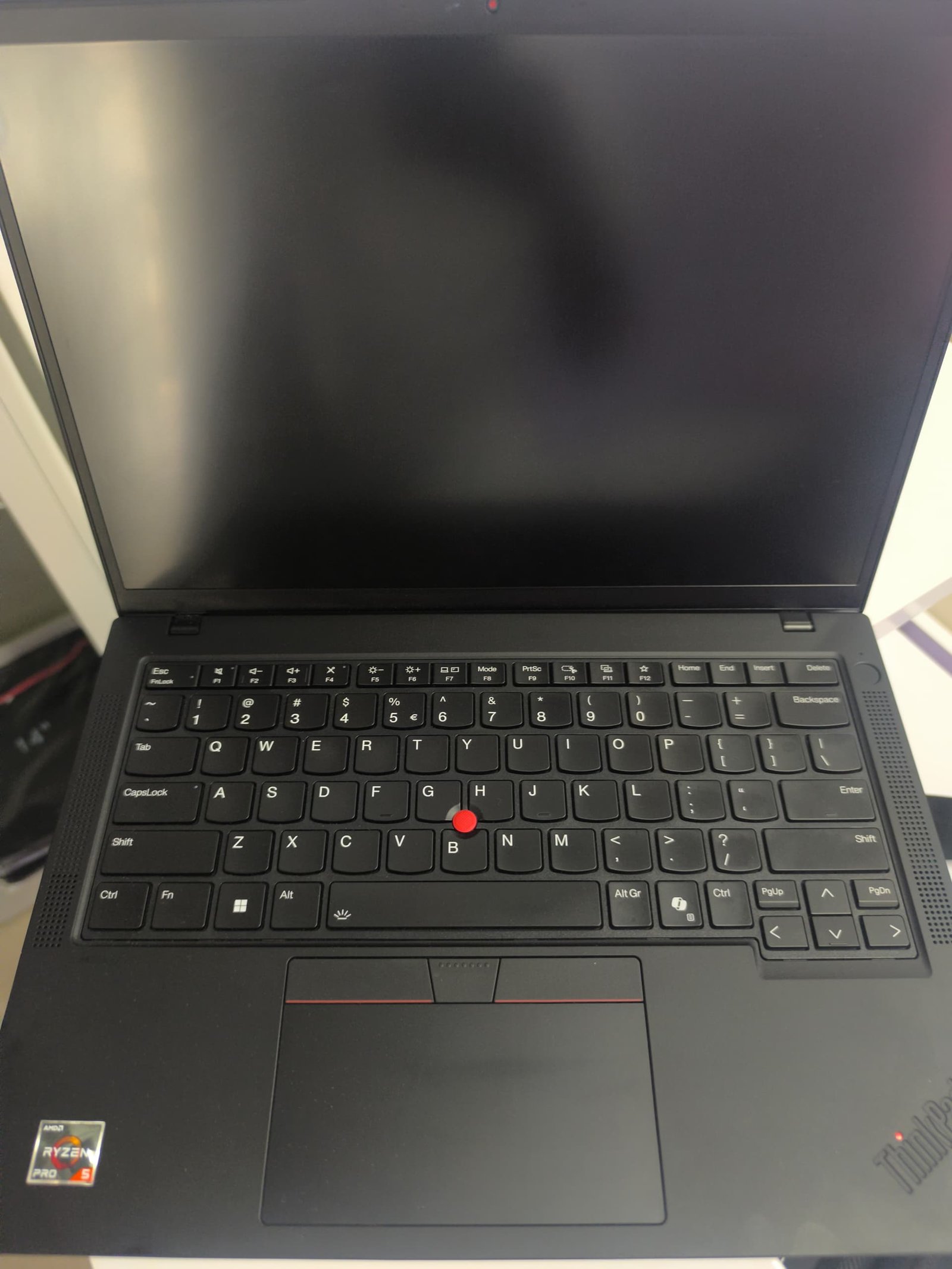 ThinkPad 14-inch Ryzen 5 Pro 8000 series Image 1