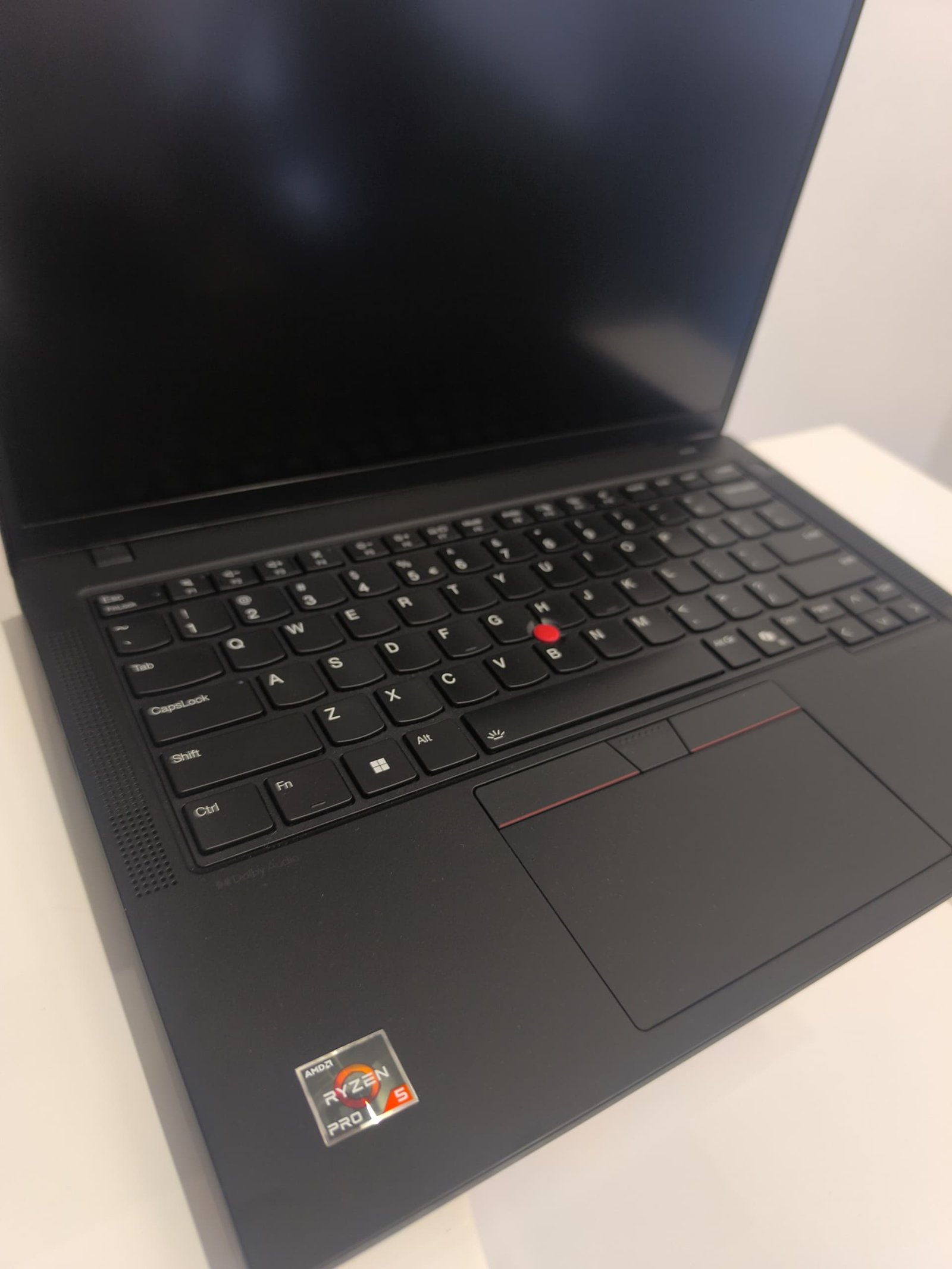 ThinkPad 14-inch Ryzen 5 Pro 8000 series Image 2