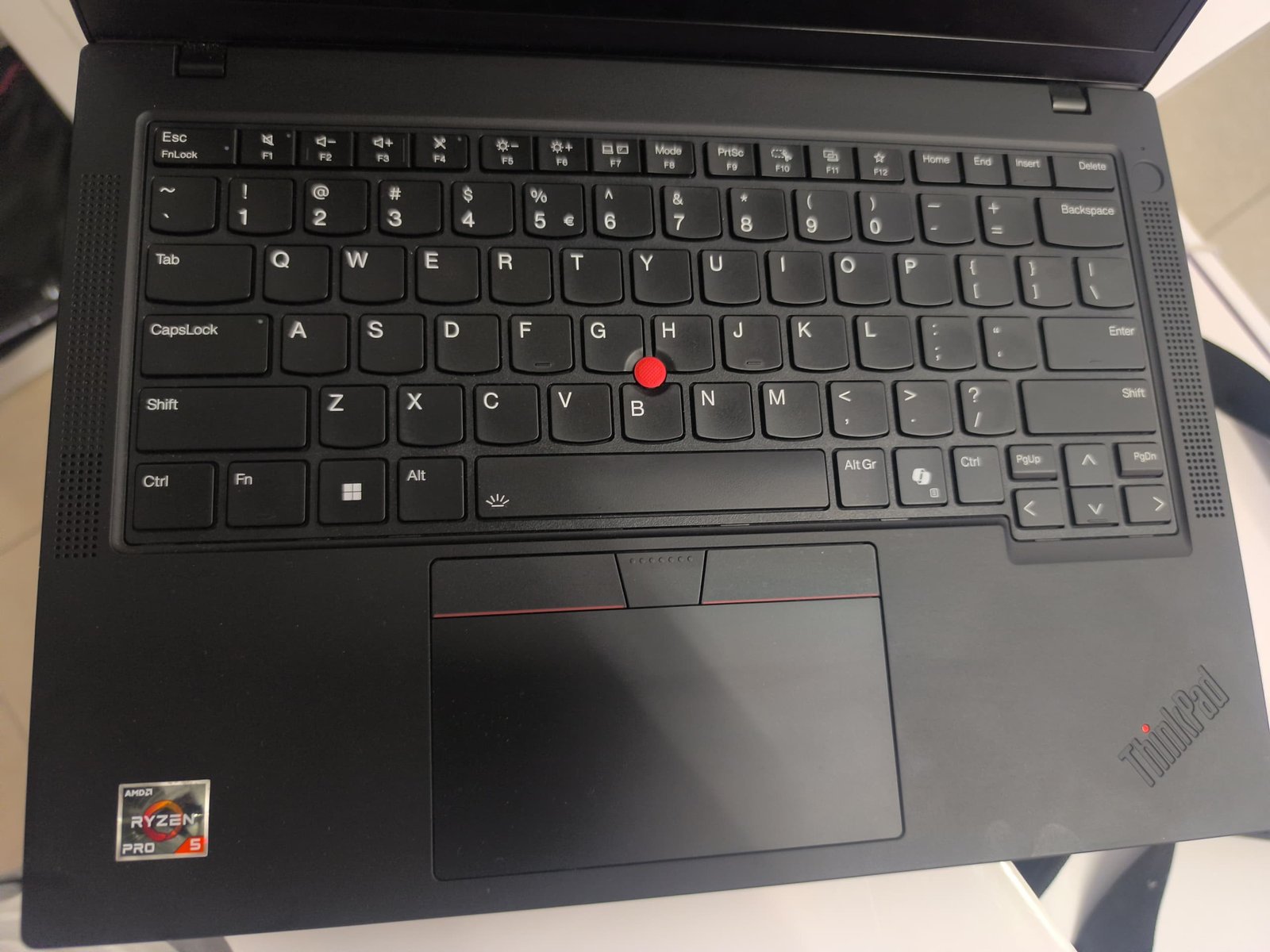 ThinkPad 14-inch Ryzen 5 Pro 8000 series Image 5