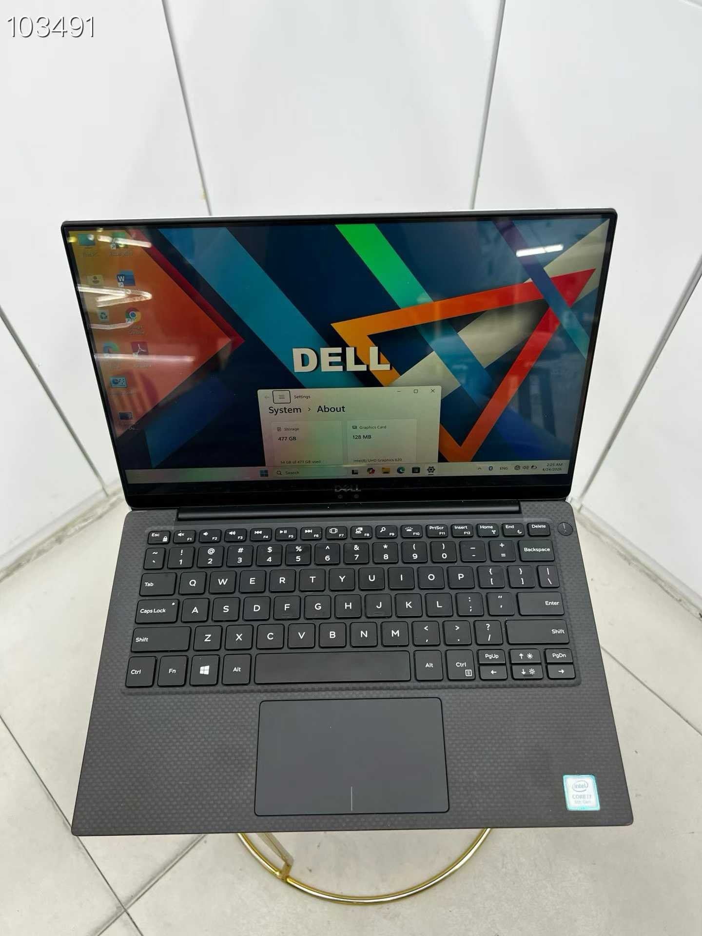 2018-2019 Dell XPS 13 touchscreen i7 8th Gen Image 1