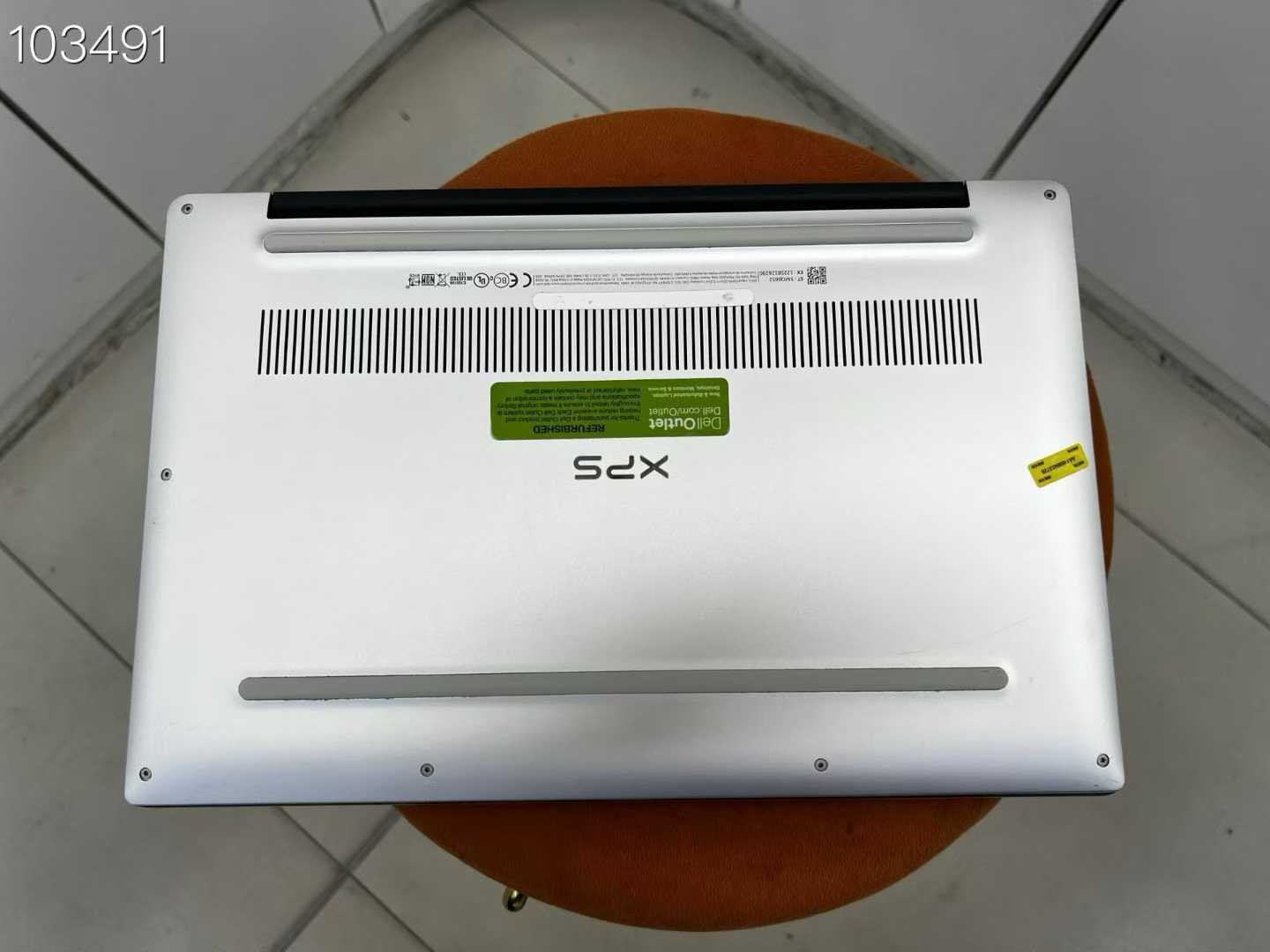 2018-2019 Dell XPS 13 touchscreen i7 8th Gen Image 3